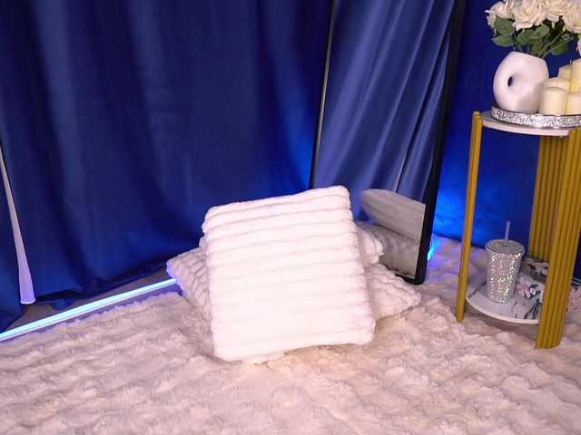 ScarletNoir's BongaCams show and profile