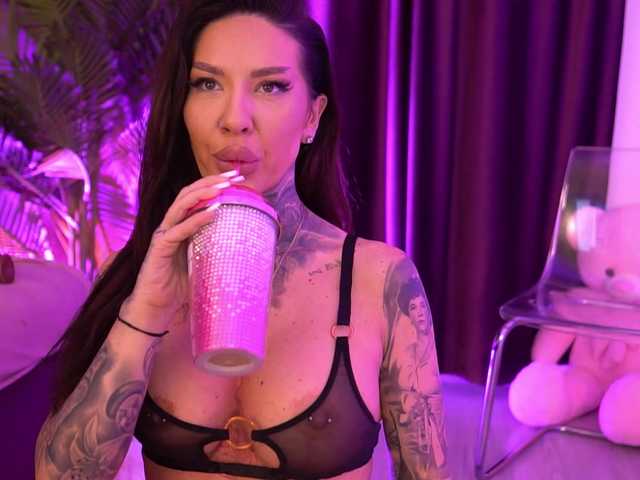 ScarletNoir's BongaCams show and profile