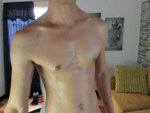 felipe-colinss Live Webcam on BongaCams