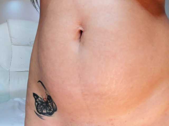 issi-loren's BongaCams show and profile