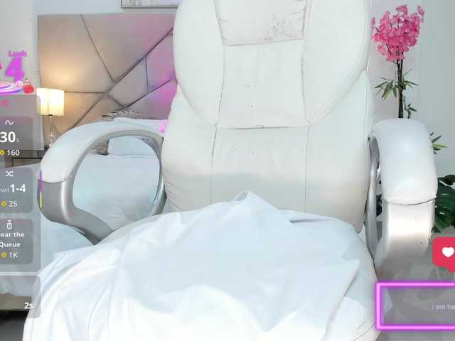 issi-loren's BongaCams show and profile