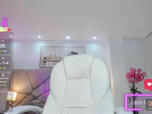 issi-loren Live Webcam on BongaCams