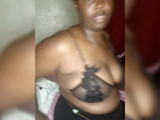 Goddesshope's BongaCams show and profile