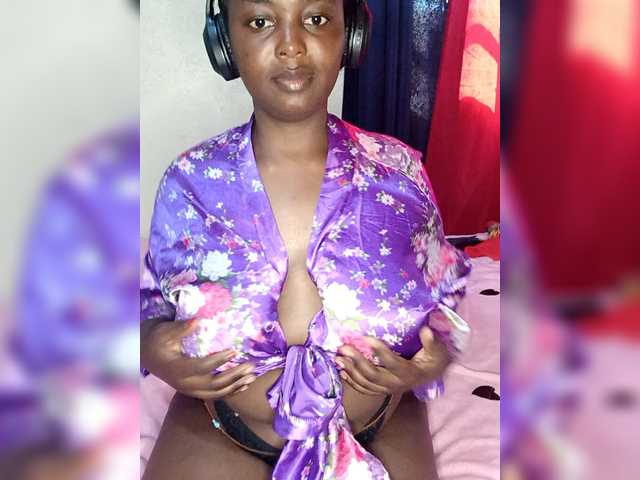 Goddesshope's BongaCams show and profile