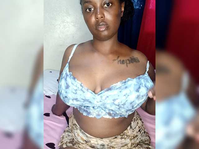 Goddesshope's BongaCams show and profile