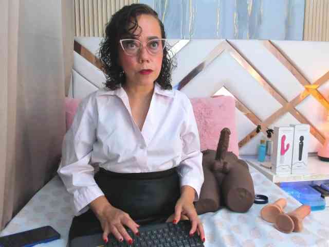 NicolettRyan NicolettRyan