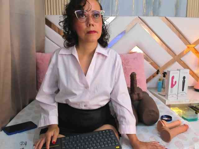 NicolettRyan NicolettRyan