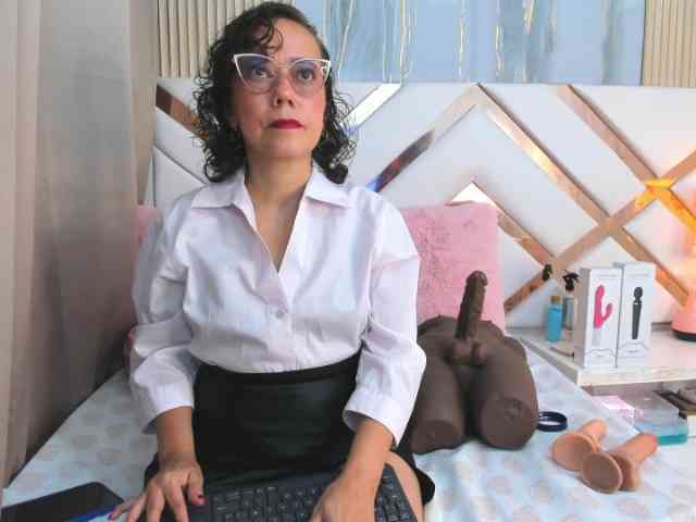 NicolettRyan NicolettRyan