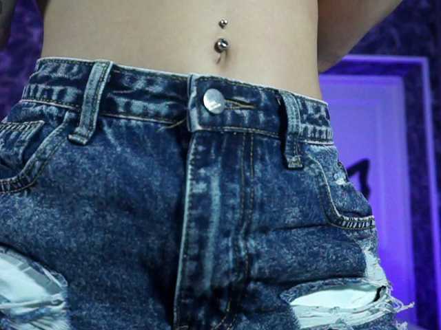 BriannaGolddenn's BongaCams show and profile