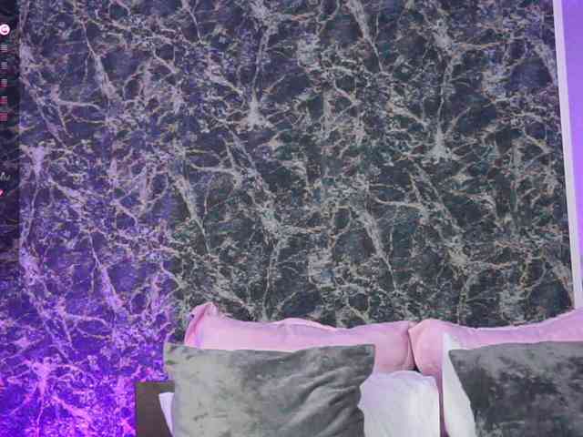 BriannaGolddenn webcam