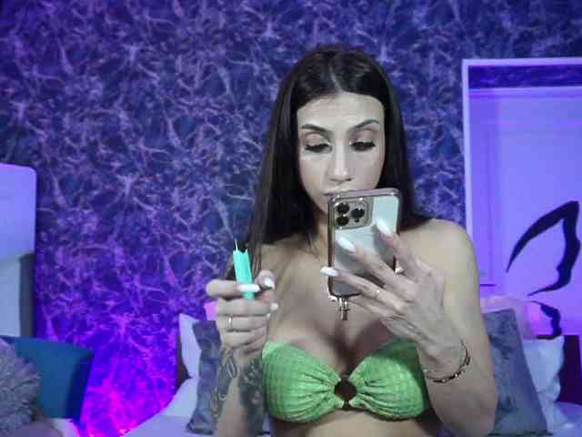 BriannaGolddenn webcam