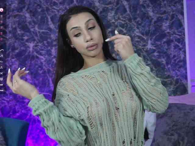 BriannaGolddenn webcam