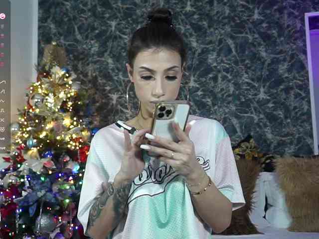 BriannaGolddenn webcam