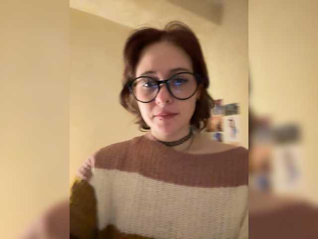 your-lily – webcam model profile photo