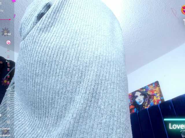 Bombom-brown's BongaCams show and profile