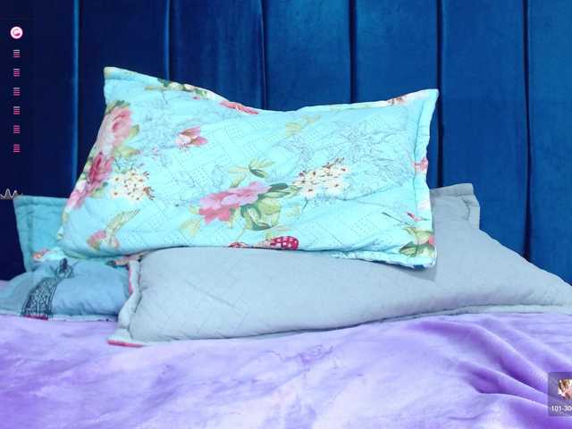 Bombom-brown's BongaCams show and profile