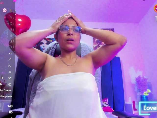 Bombom-brown's BongaCams show and profile