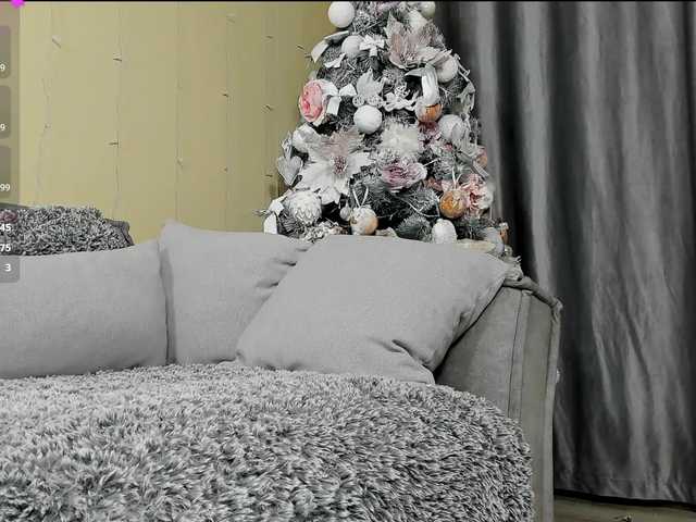 SwettyEllis's BongaCams show and profile