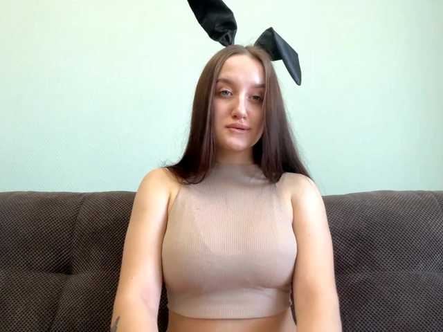 tinykissme's BongaCams show and profile
