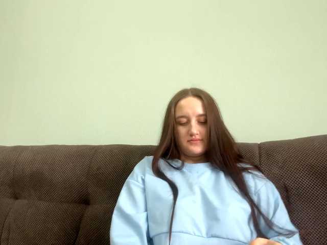 tinykissme's BongaCams show and profile