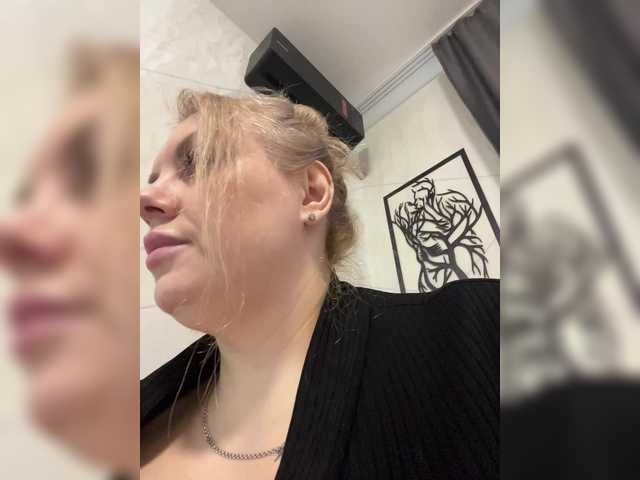 RobinLili webcam stream