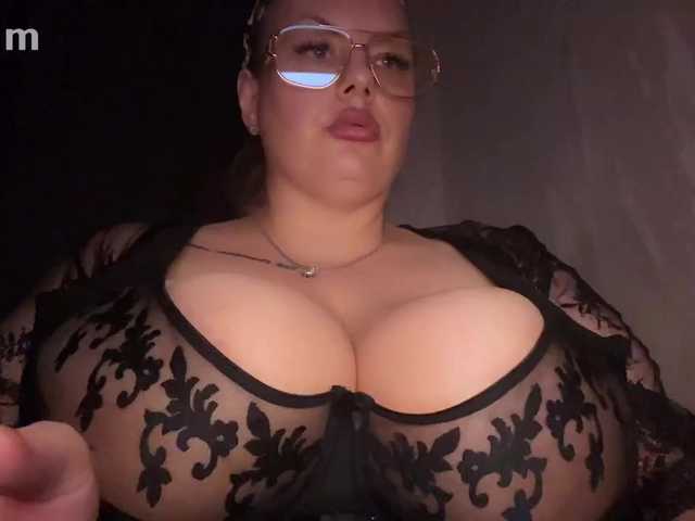 RobinLili – webcam model profile photo