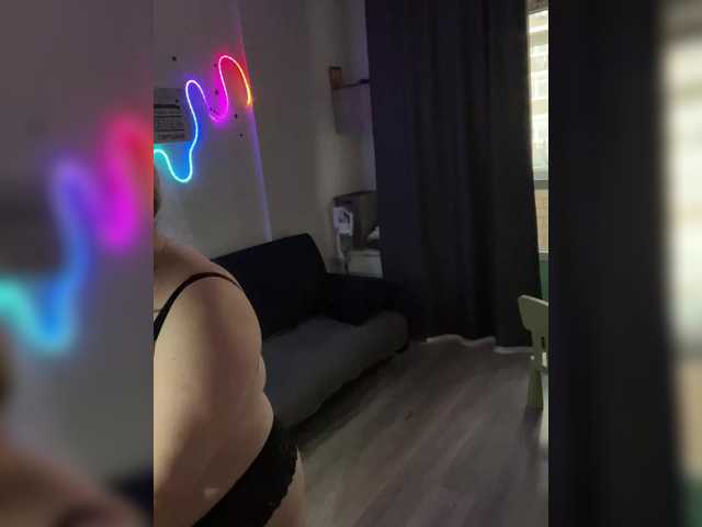 RobinLili webcam