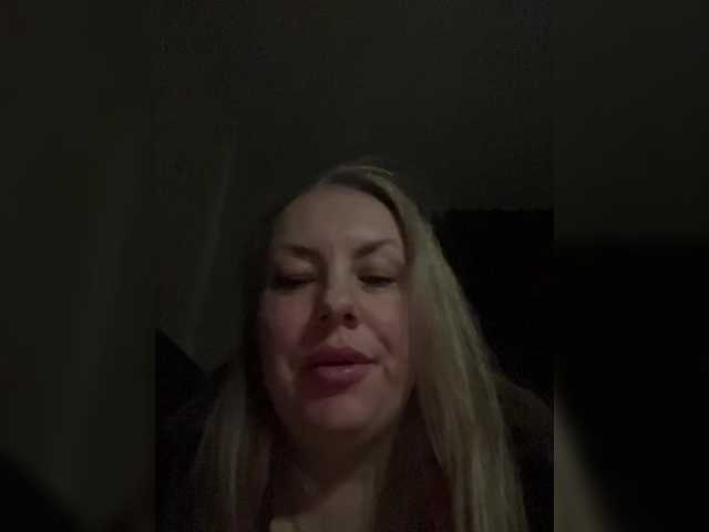 RobinLili – webcam model profile photo