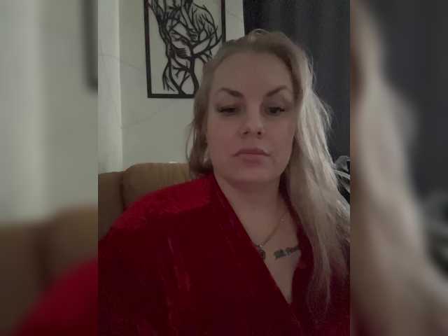 RobinLili's BongaCams show and profile