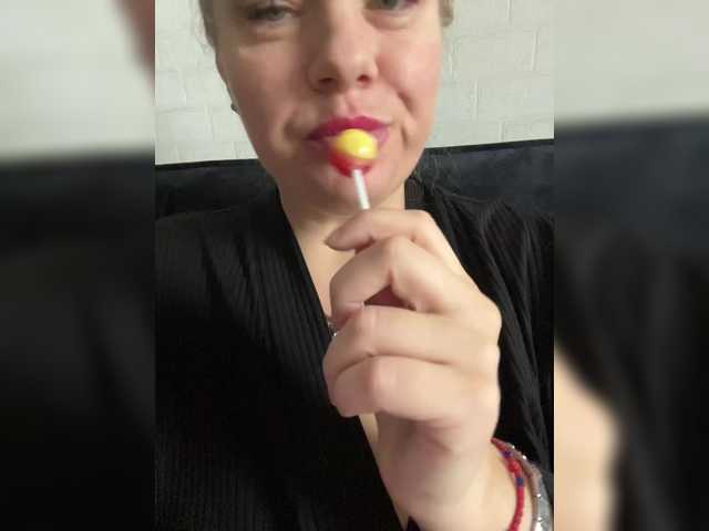 RobinLili – webcam model profile photo