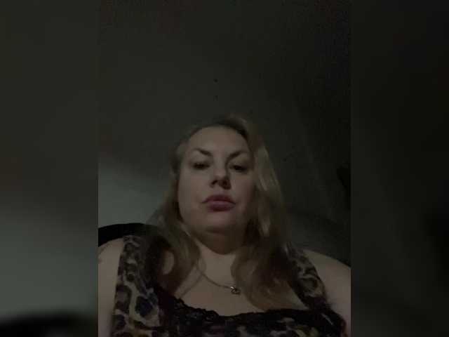 RobinLili – webcam model profile photo