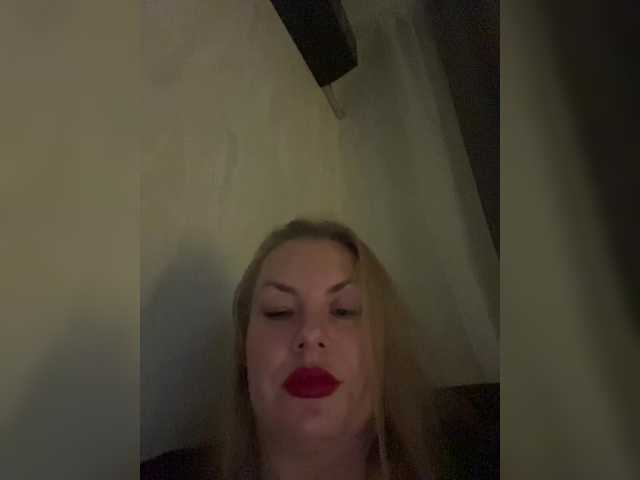 RobinLili – webcam model profile photo