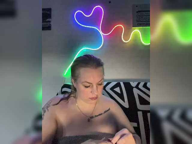 RobinLili's BongaCams show and profile