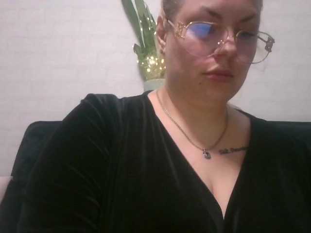 RobinLili – webcam model profile photo