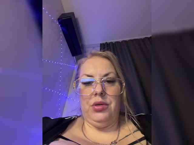 RobinLili webcam