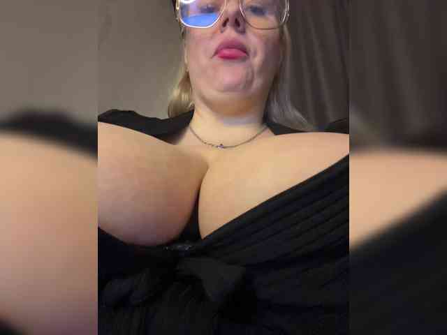 RobinLili Live Webcam on BongaCams