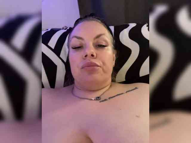 RobinLili webcam