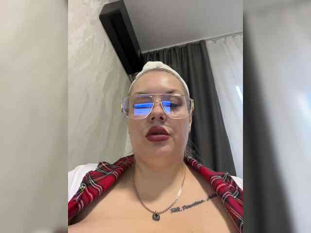 RobinLili webcam