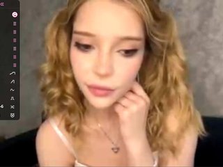 DeettaSkow Porn Show