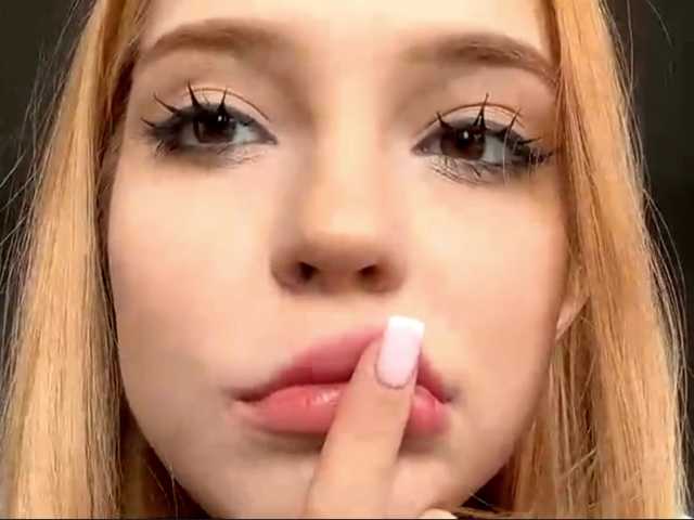 DeettaSkow – webcam model profile photo