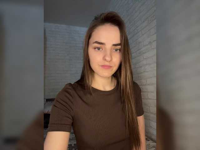 Eva-241's BongaCams show and profile