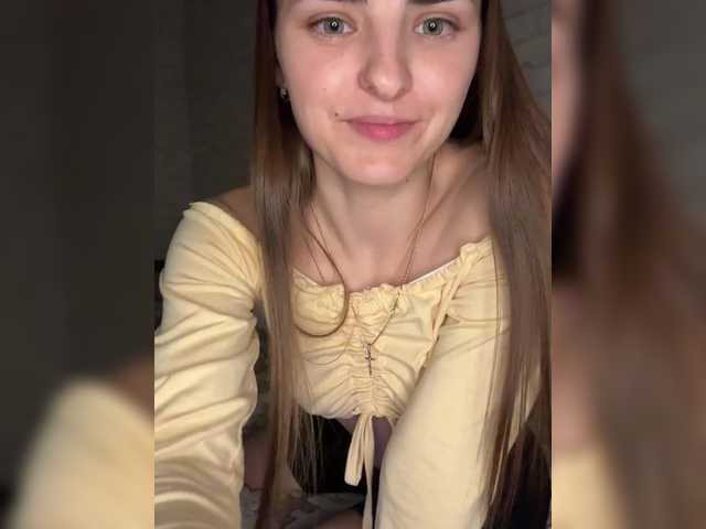 Eva-241's BongaCams show and profile