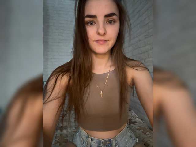Eva-241's BongaCams show and profile