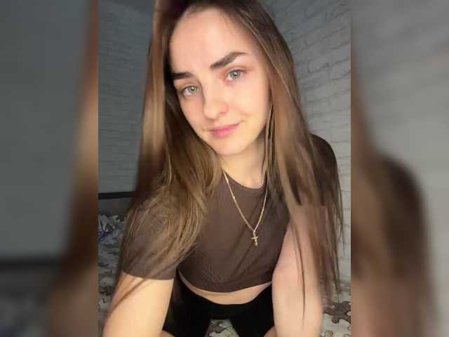 Eva-241's BongaCams show and profile