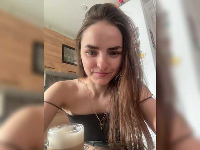 Eva-241's BongaCams show and profile