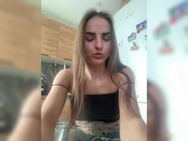 Eva-241's BongaCams show and profile