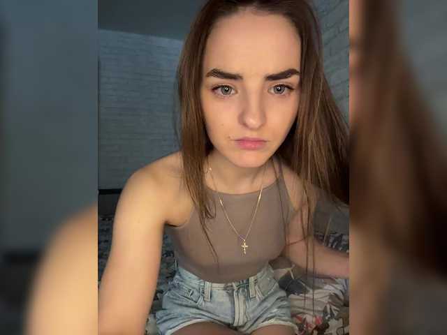 Eva-241's BongaCams show and profile