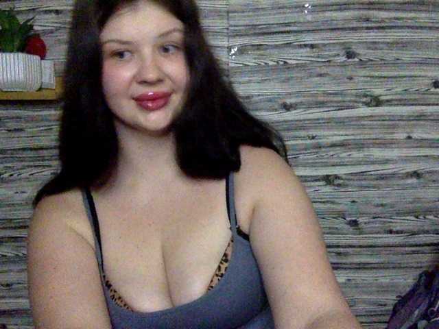 Dishka89's BongaCams show and profile
