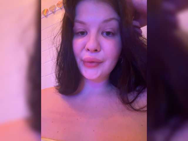 Dishka89 – webcam model profile photo