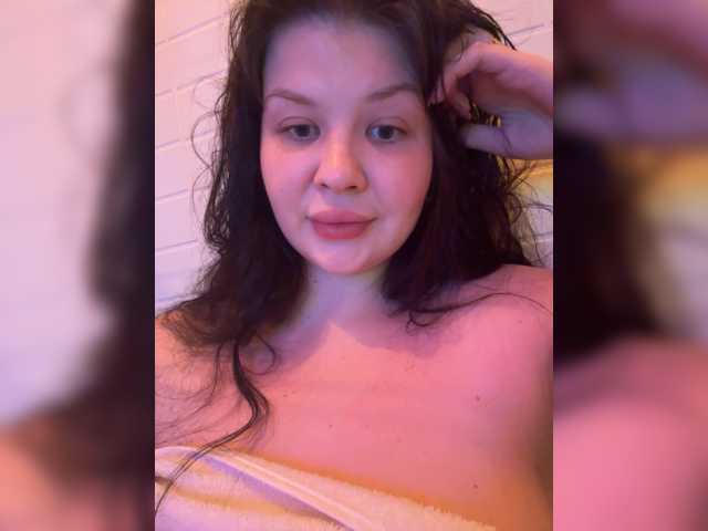 Dishka89 – webcam model profile photo